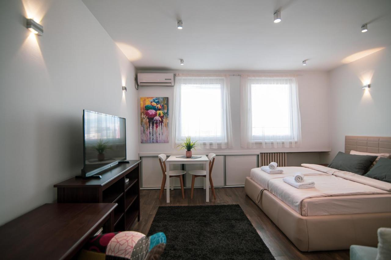 5 Star Central Studio Skopje Extérieur photo
