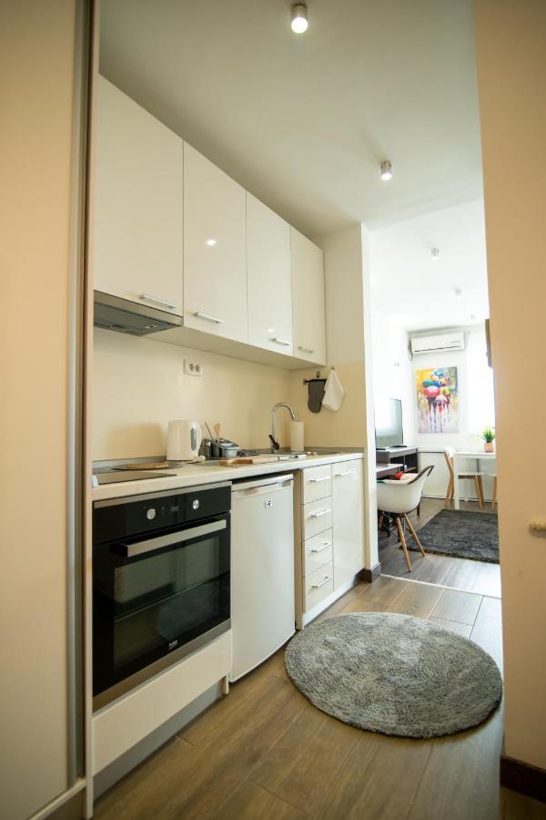5 Star Central Studio Skopje Extérieur photo