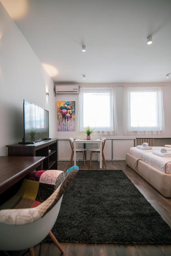 5 Star Central Studio Skopje Extérieur photo